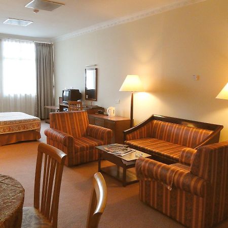 Holiday Villa Hotel City Centre Phnom Penh Eksteriør bilde