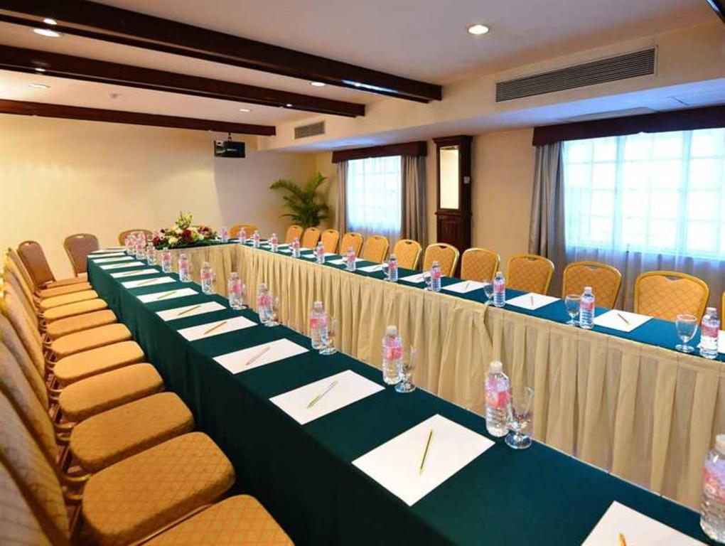 Holiday Villa Hotel City Centre Phnom Penh Eksteriør bilde