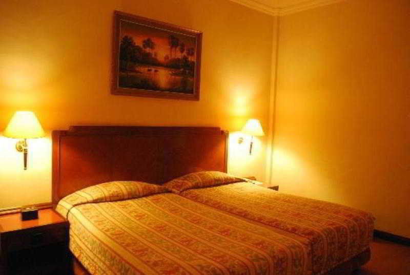 Holiday Villa Hotel City Centre Phnom Penh Eksteriør bilde