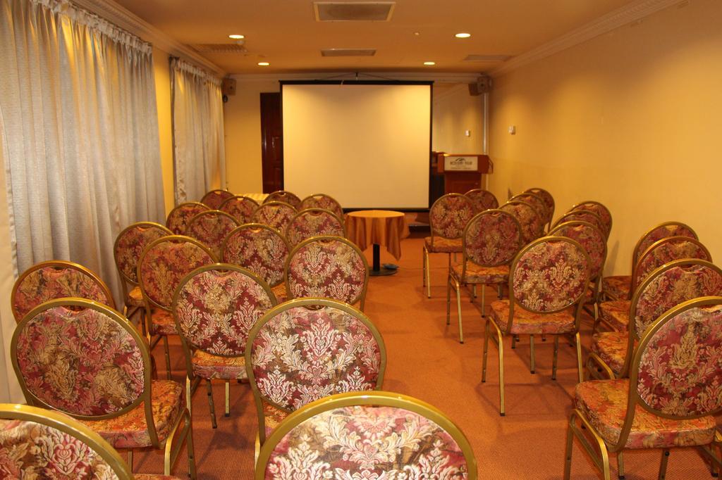 Holiday Villa Hotel City Centre Phnom Penh Eksteriør bilde