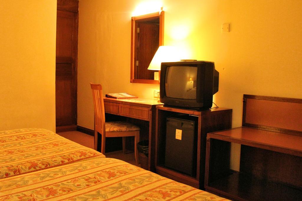 Holiday Villa Hotel City Centre Phnom Penh Eksteriør bilde